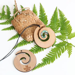 New Zealand Themed Favour - Koru with Paua Shell Inlay